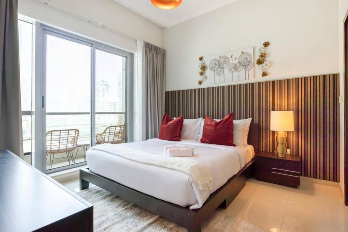 Luxurious 1 Bedroom Apartment In The Dubai Marina! Exterior photo