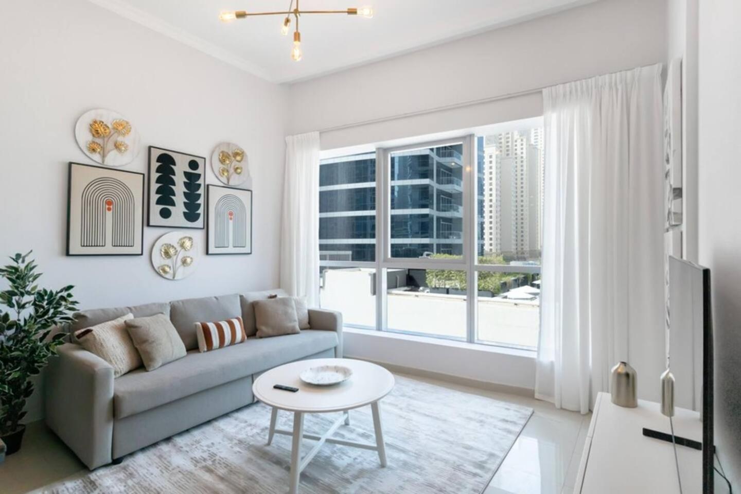 Luxurious 1 Bedroom Apartment In The Dubai Marina! Exterior photo